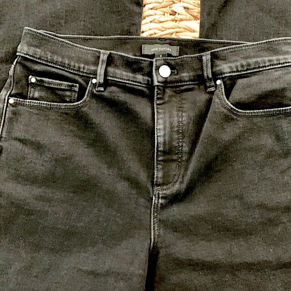 Ann Taylor Bootcut Jean - Picture 11 of 14